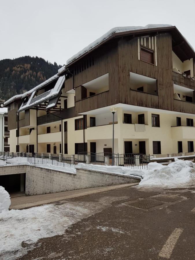 Des Alpes 1 Διαμέρισμα Canazei Εξωτερικό φωτογραφία